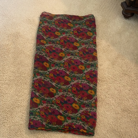 Khaadi Pakistani Indian embroidered kurta. - Picture 7 of 9